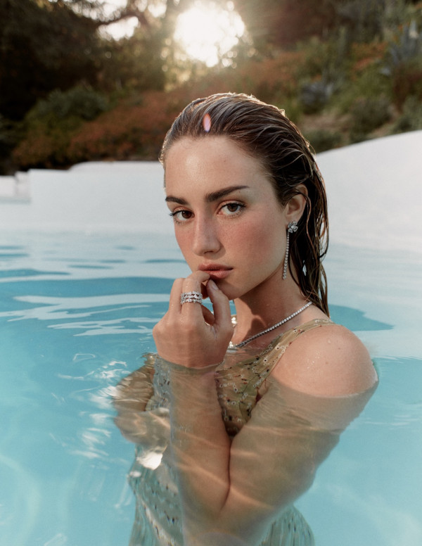 Des Diamants et du Désir: Grace Van Patten, Sublime et Sensuelle