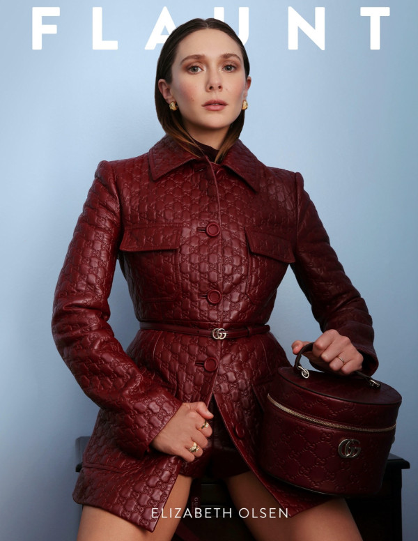 Elizabeth Olsen dans flaunt Magazine
