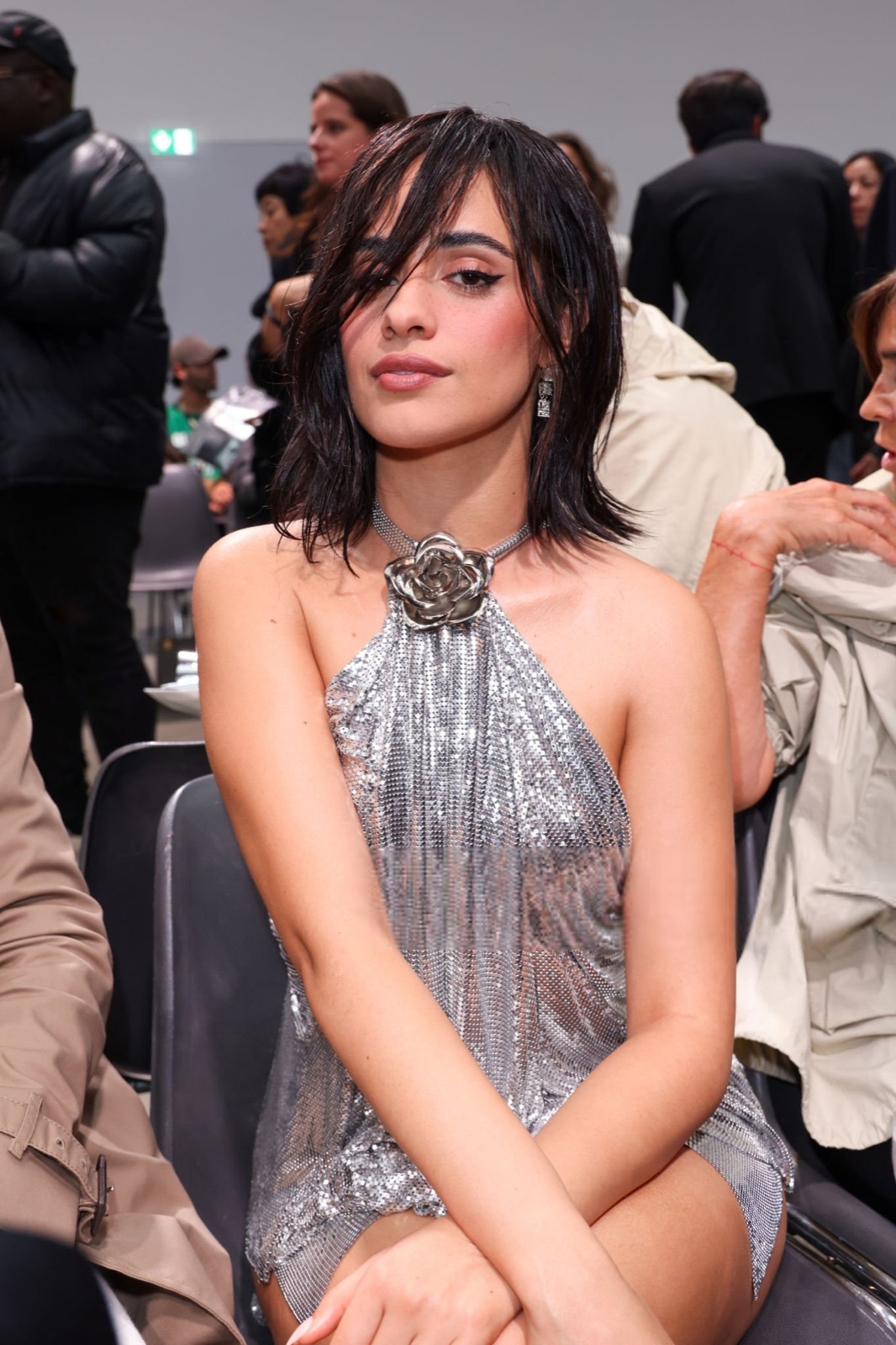 Camila Cabello au défilé Rabanne à la Paris Fashion Week