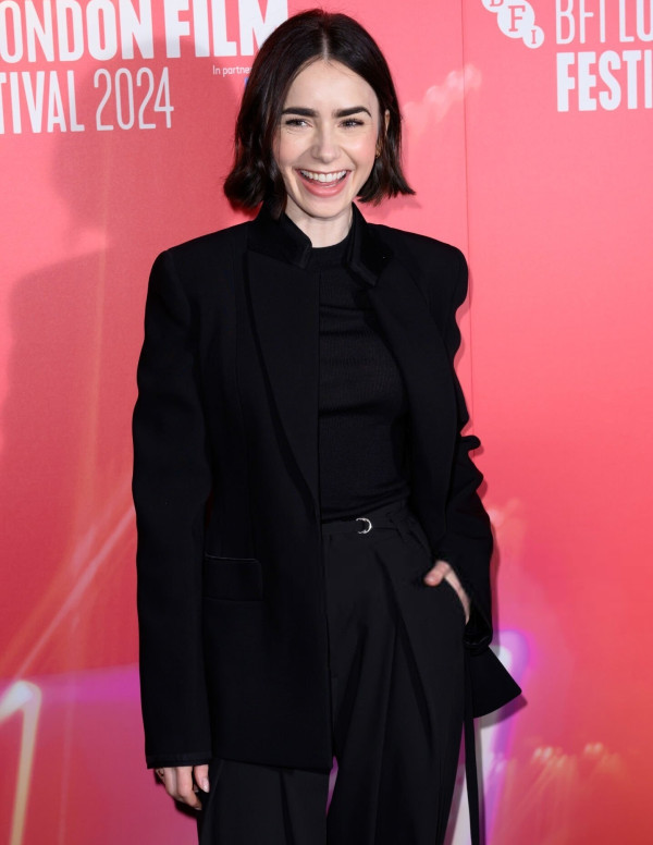 Lily Collins : Quand le minimalisme fait son show sur le tapis rouge