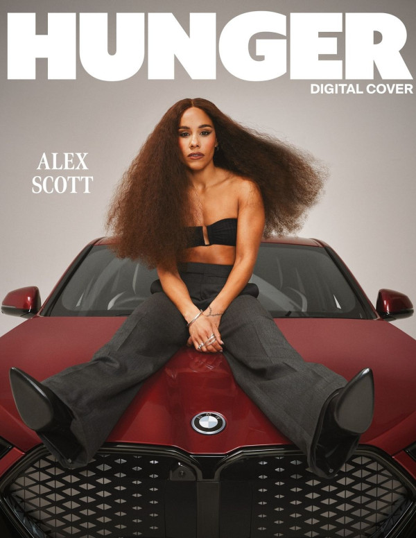 Alex Scott - Audacieuse et affamée chez Hunger Magazine
