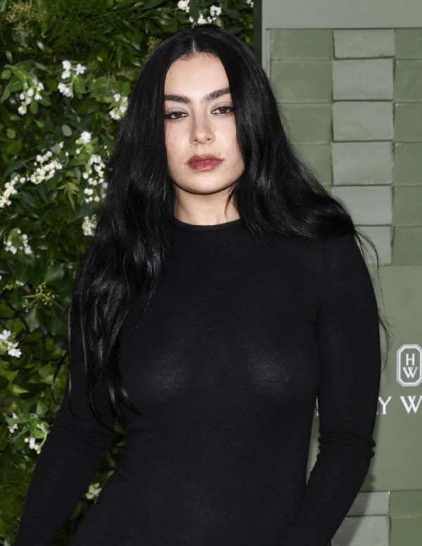 Charli XCX captive au WSJ. Magazine Innovator Awards à New York
