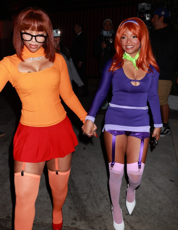 Halle et Chloe Bailey fête Halloween : le duo Scooby-Doo chic !