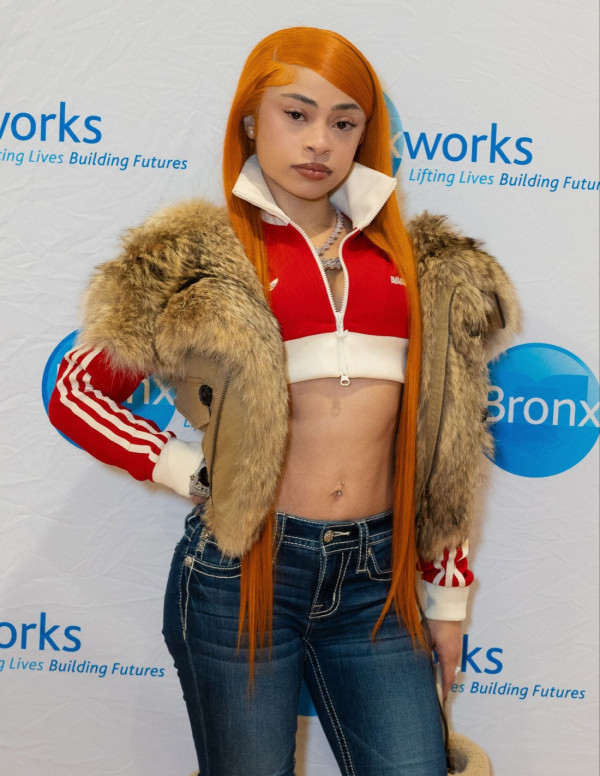 Ice Spice à BronxWorks : Un mélange de glamour et de service communautaire