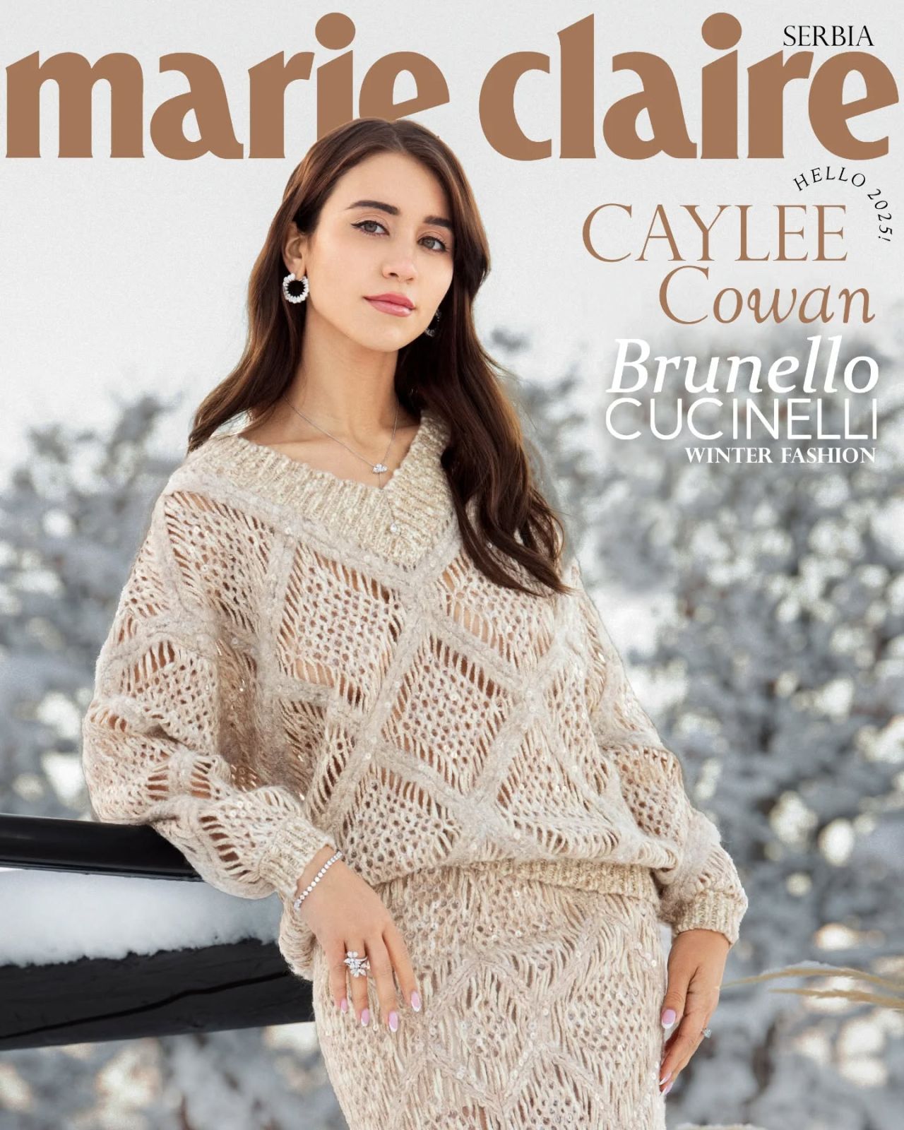 Caylee Cowan, entre neige et élégance hivernale dans Marie Claire