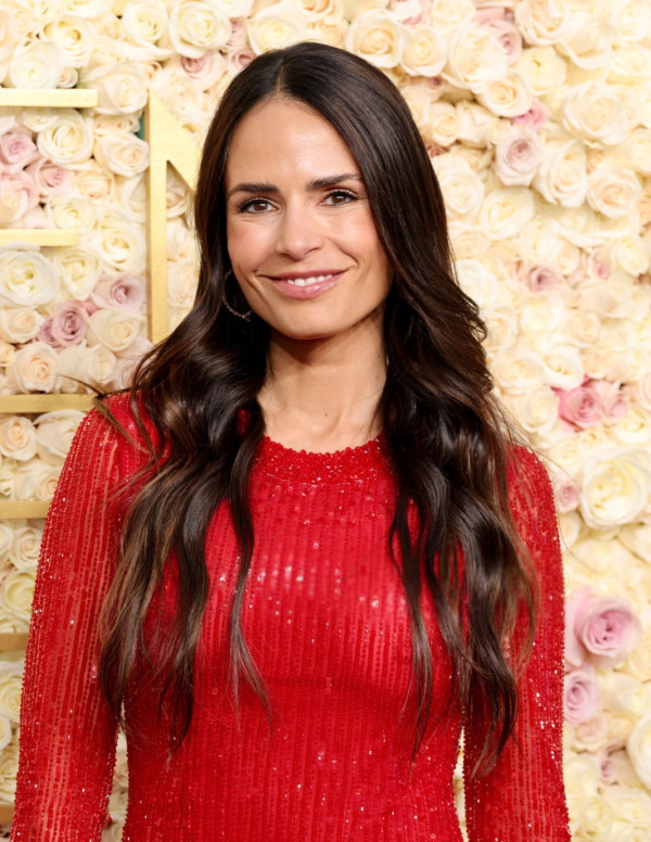 Jordana Brewster : Lady in Red, Reine de la Classe !