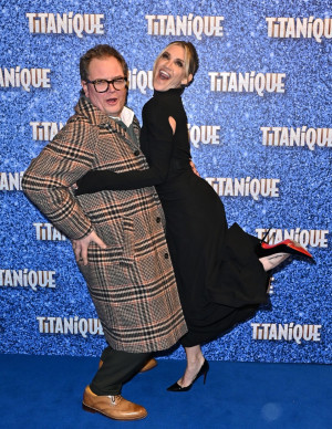 Ashley Roberts et le naufrage glamour sur tapis bleu