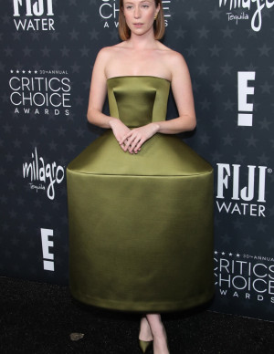 photos Hannah Einbinder