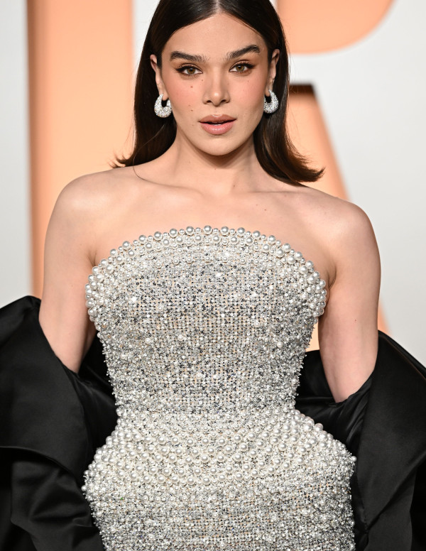Hailee Steinfeld brille plus que les Oscars 2025 !