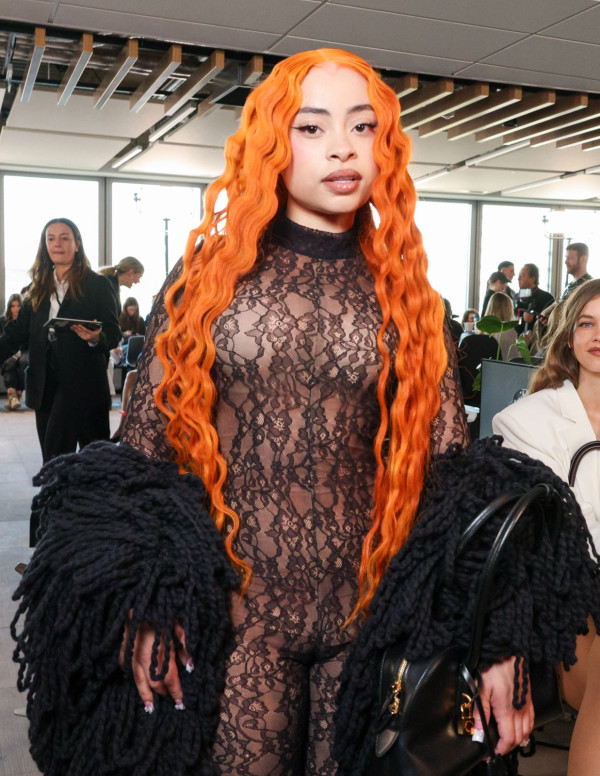 Ice Spice enflamme Stella McCartney avec un look audacieux