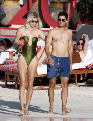 photos Devon Windsor