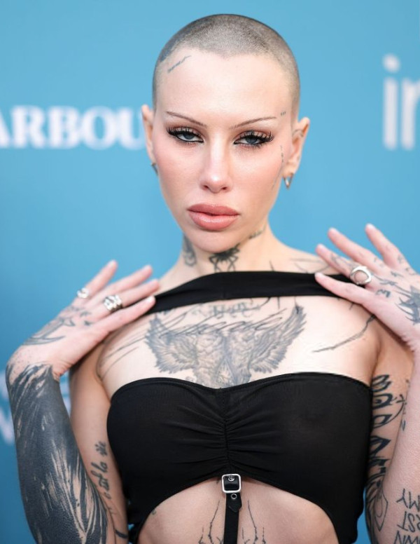 Siiickbrain, reine des tatouages, brille à Inglewood !