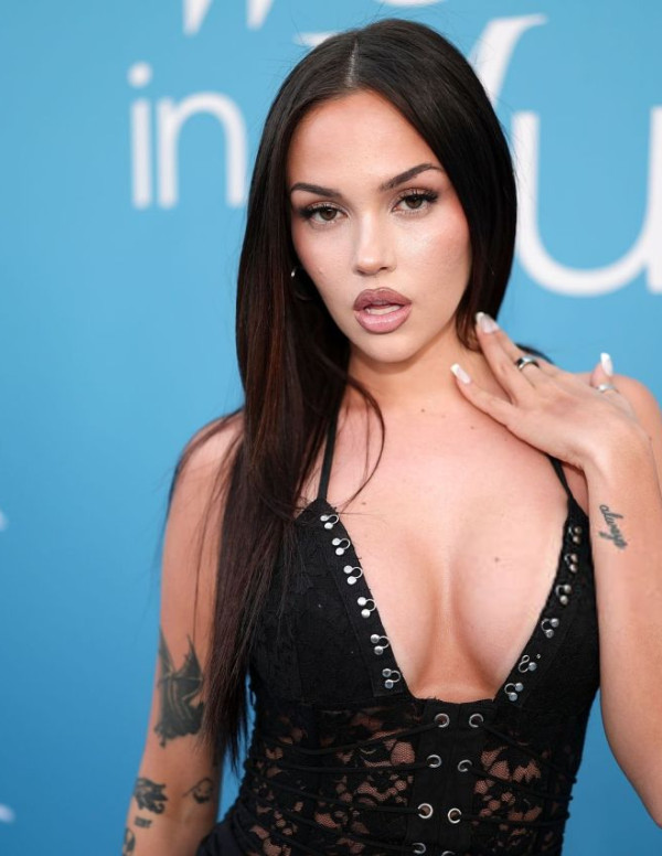 Maggie Lindemann brille aux Billboard Women in Music 