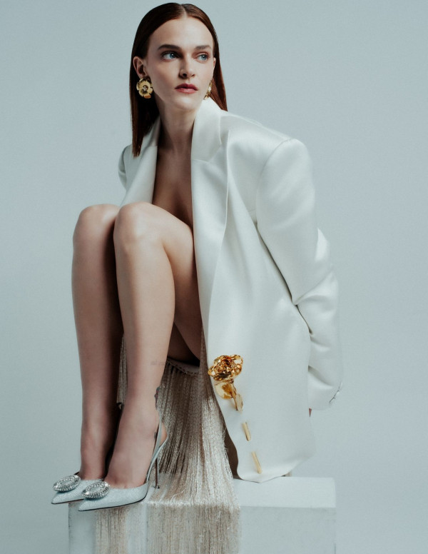 Madeline Brewer pose avec audace pour Numero Netherlands ! 