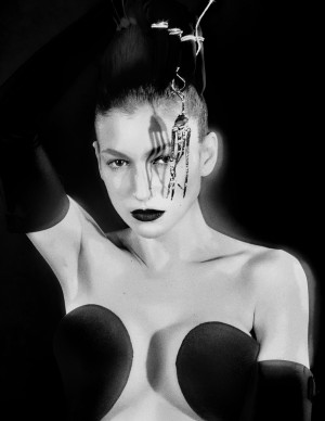 Úrsula Corberó joue les divas pour Vogue Espagne !