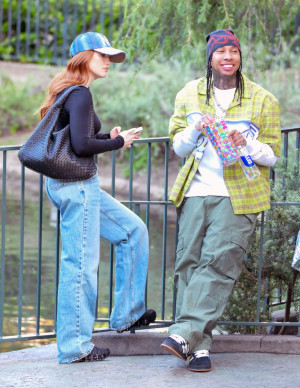 photos Madelaine Petsch