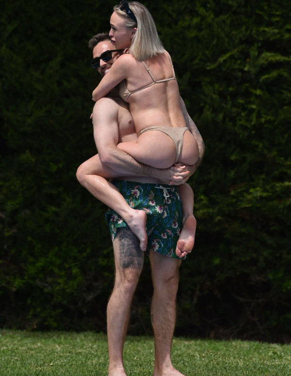 Jorgie Porter, star du bikini et du multitasking en Espagne