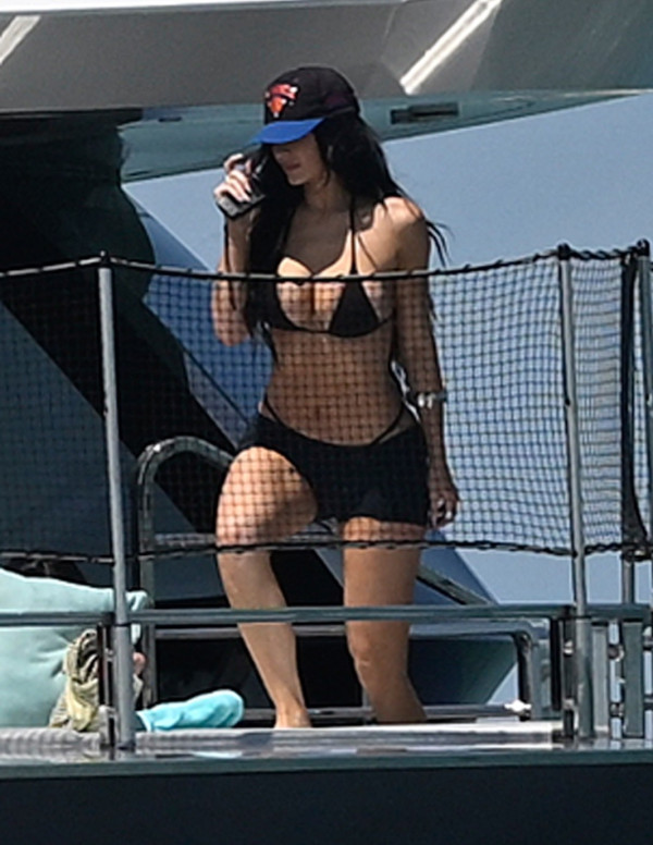 Kylie et Hailey : F1, yacht et bikini, ça roule !