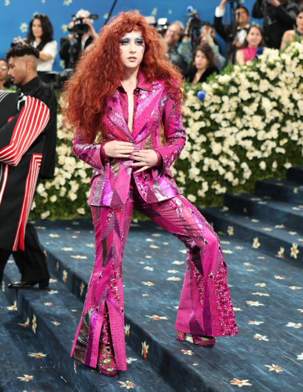 Chappell Roan, l'extraterrestre qui a volé le Met Gala 2025 !
