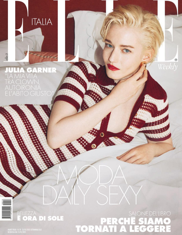 Julia Garner, ou l’art de tricoter la mode sexy !