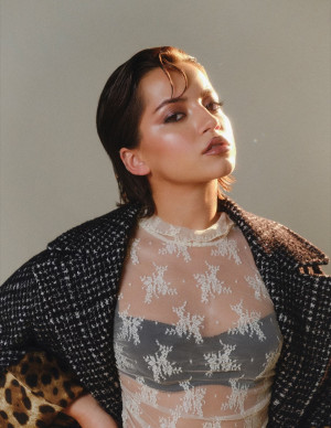 photos Isabela Merced