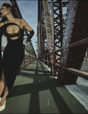 photos Phoebe Tonkin