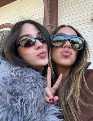 Luana Barron : La Star du Train qui Défile Plus que la Mode !