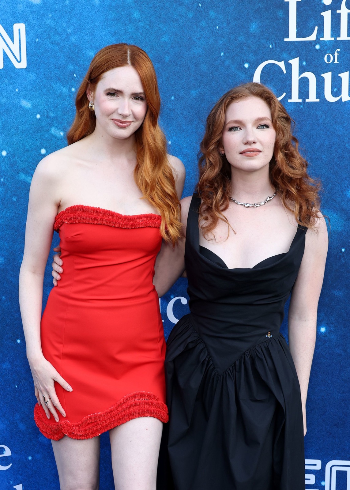 Karen Gillan : Rouge Écarlate Éblouit Chuck à Los Angeles !