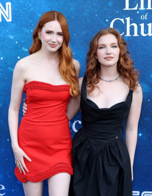 Karen Gillan : Rouge Écarlate Éblouit Chuck à Los Angeles !