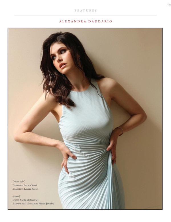 Alexandra Daddario règne en reine des Hamptons sur Social Life