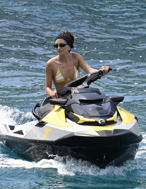 photos Hailey Bieber