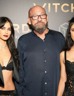 photos Elisha Herbert