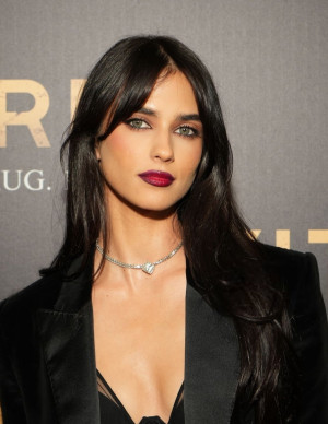 photos Elisha Herbert