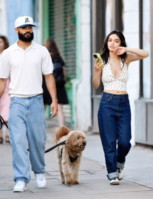 photos Rachel Zegler