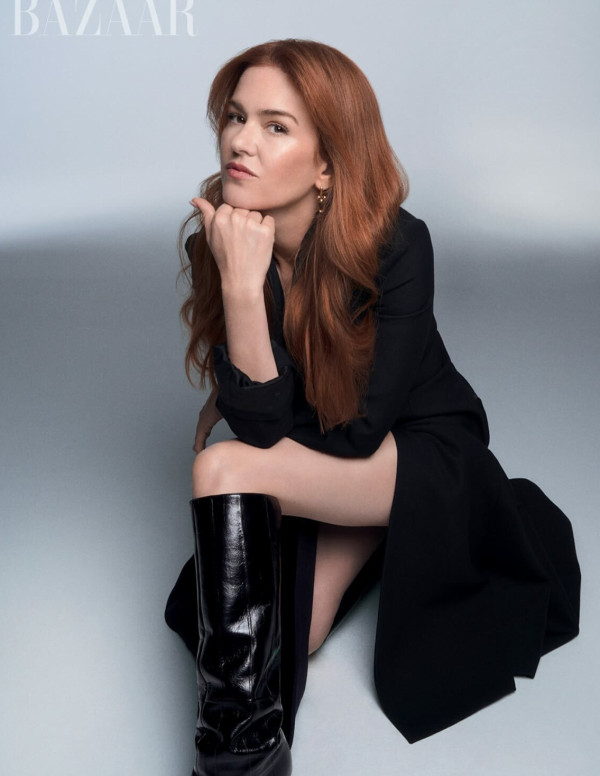 Isla Fisher prouve que l’élégance rebelle s’exporte en Australie