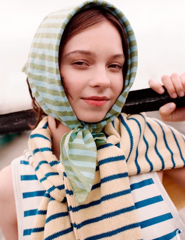 Emma Myers explore la mode entre conte marin et poésie urbaine