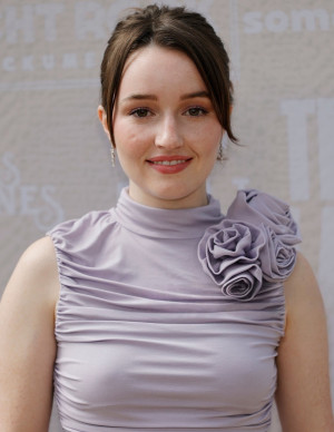 photos Kaitlyn Dever