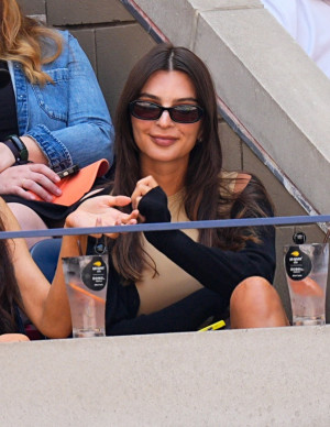 photos Emily Ratajkowski