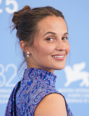 photos Alicia Vikander