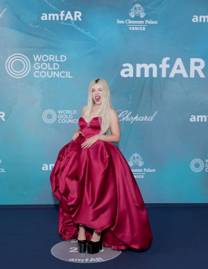 photos Ava Max