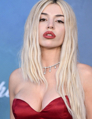 photos Ava Max