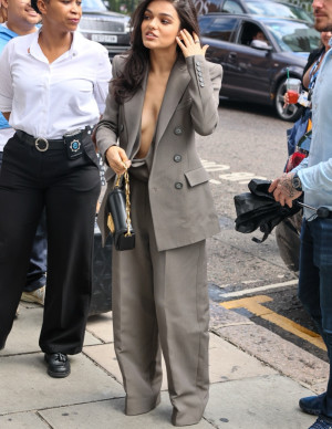 photos Rachel Zegler