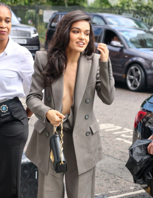 photos Rachel Zegler