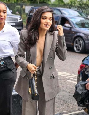 photos Rachel Zegler