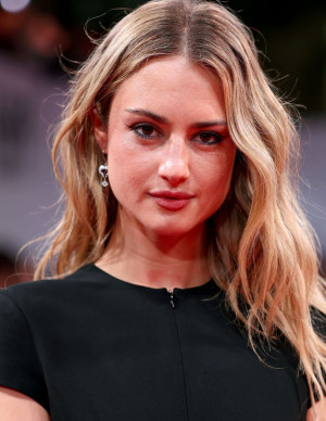 photos Grace Van Patten