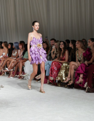 photos Elizabeth Gillies