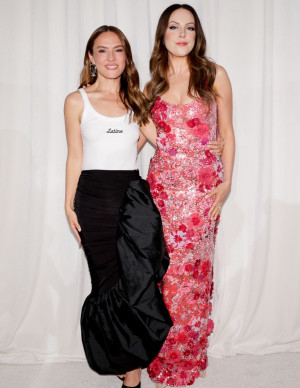 photos Elizabeth Gillies