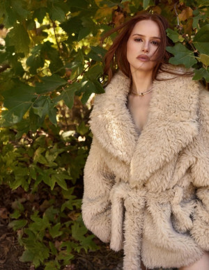 photos Madelaine Petsch