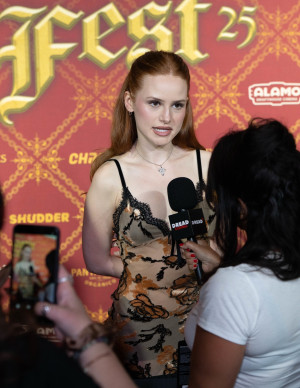photos Madelaine Petsch