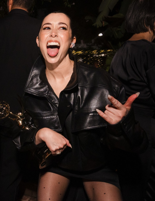 Cristin Milioti en déesse rebelle à la soirée HBO Max post-Emmy